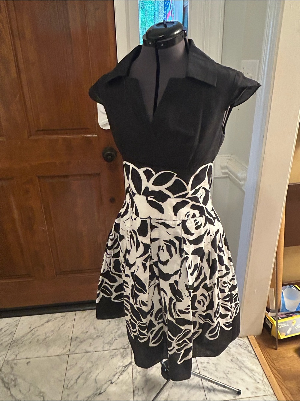 White House Black Market Black & White Floral Fit-and-Flare Midi Dress